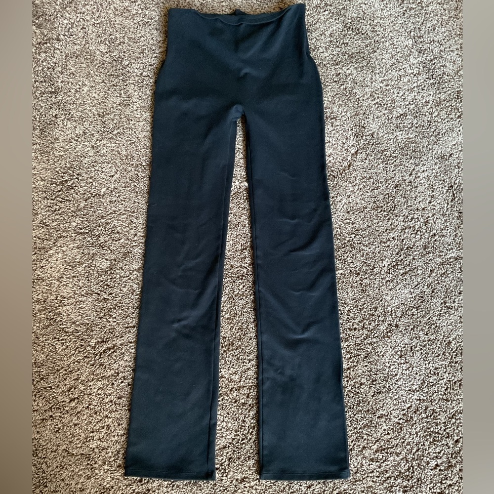 Preowned Spanx Sculpt leggings, tummy control bonded waist straight leg sz M